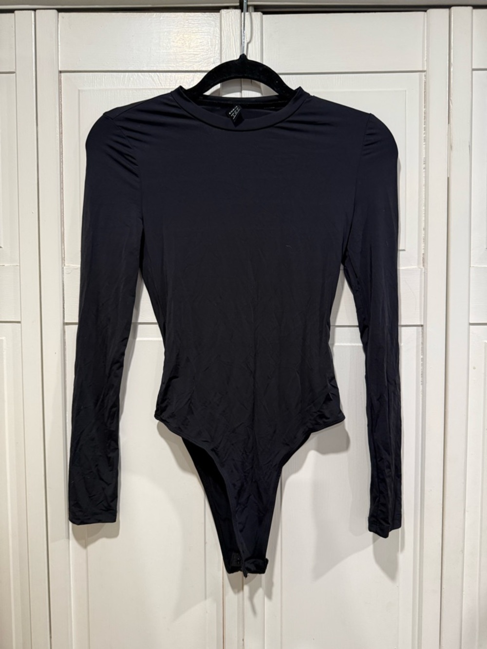 Long sleeve bodysuit size small EUC‎
